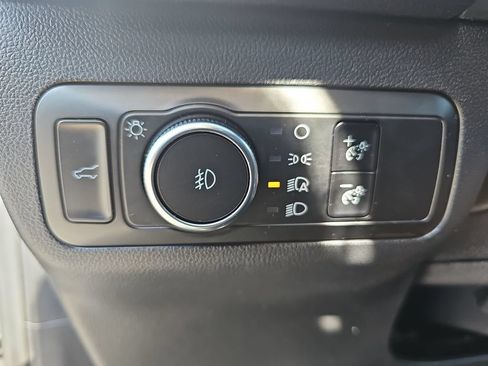 Used 2025 Ford Escape ST-Line Select AWD/4WD image 25
