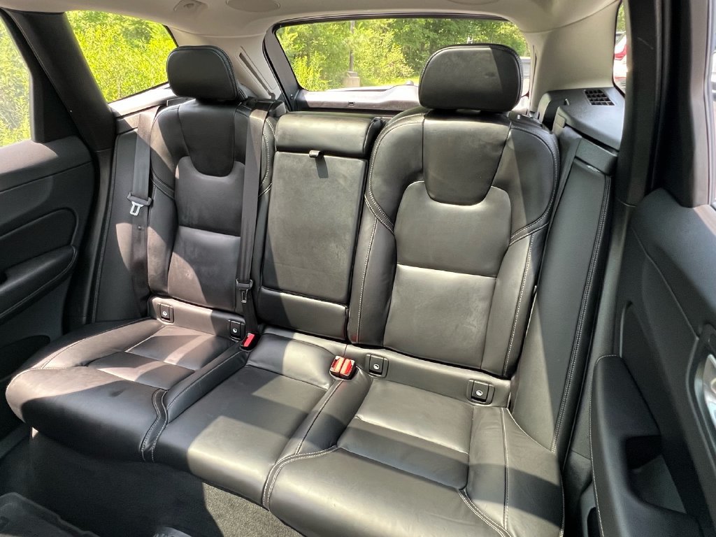Certified 2025 Volvo XC60 B5 Ultra w/ Protection Package Premier AWD/4WD image 20