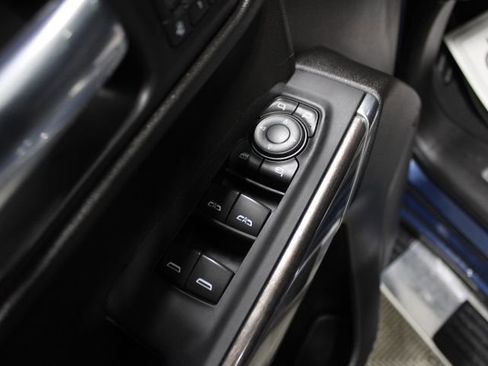 Used 2021 Chevrolet Silverado 1500 LTZ w/ Z71 Off-Road Package image 21