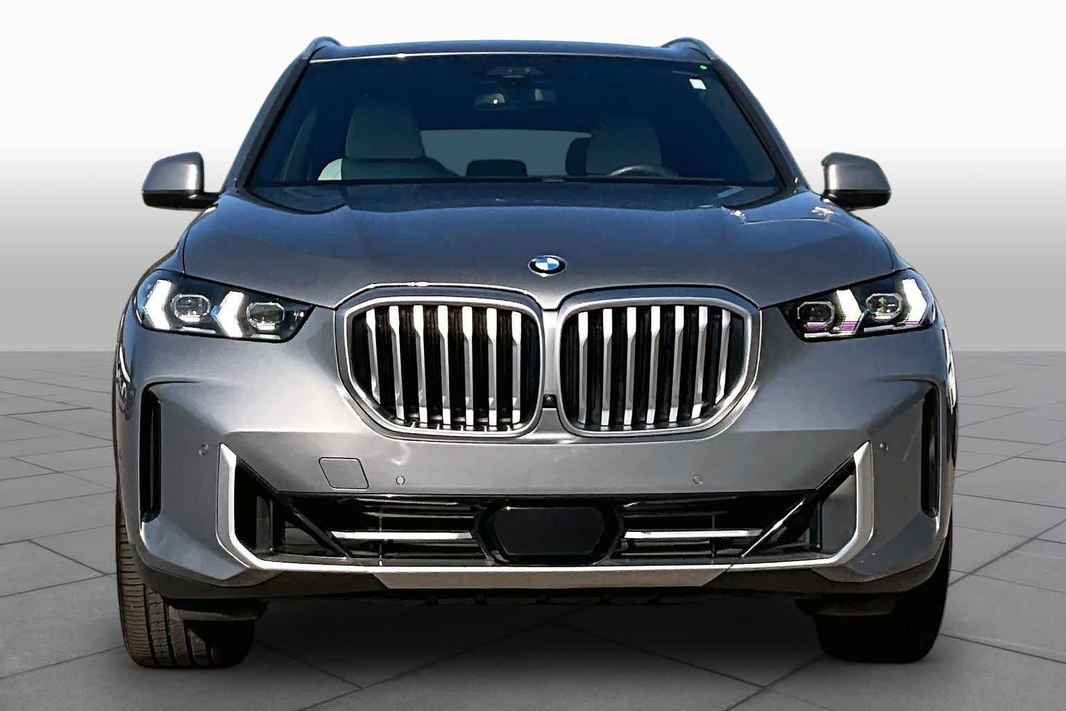 Used 2024 BMW X5 xDrive40i w/ Executive Package AWD/4WD image 3