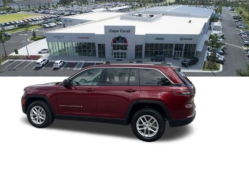 Certified 2024 Jeep Grand Cherokee Laredo X AWD/4WD image 27