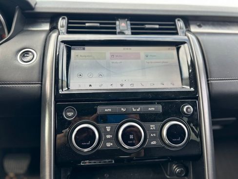 Used 2017 Land Rover Discovery First Edition image 26