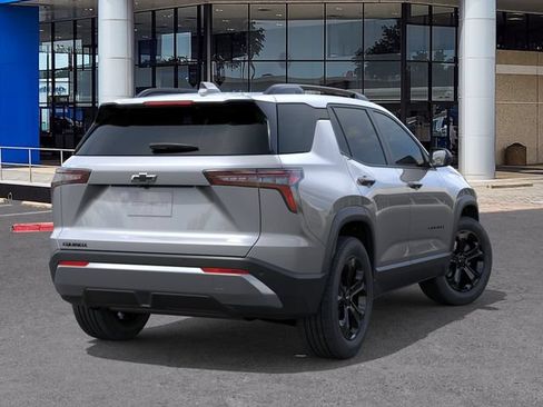 New 2027 Chevrolet Equinox LT w/ Midnight Edition FWD image 4