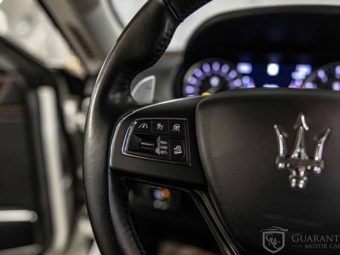 Used 2021 Maserati Levante S GranLusso image 26