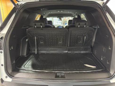 Certified 2023 Chevrolet Traverse LT w/ LPO, Floor Liner Package image 20