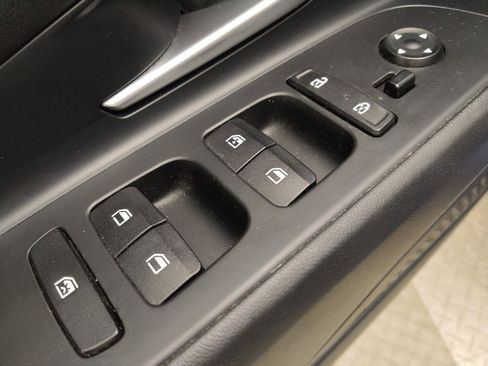 Used 2023 Hyundai Elantra SEL w/ Cargo Package image 27