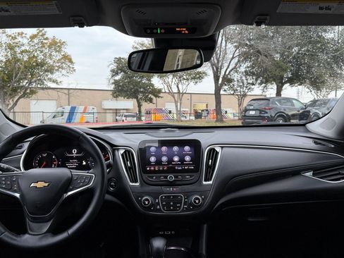 Used 2024 Chevrolet Malibu LT image 33