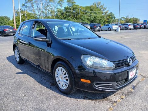 Used 2010 Volkswagen Golf 4-Door image 3