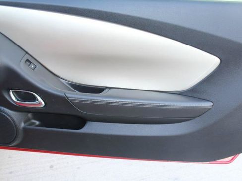 Used 2011 Chevrolet Camaro LT RWD image 16