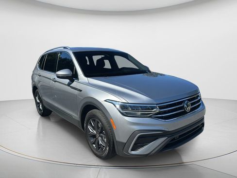 Used 2023 Volkswagen Tiguan SE FWD image 8