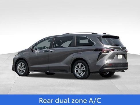 Used 2023 Toyota Sienna XLE w/ XLE Plus Package AWD/4WD image 5
