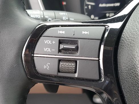Certified 2023 Honda Pilot Elite image 13