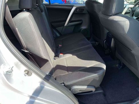 Used 2018 Toyota RAV4 LE w/ All Weather Liner Package AWD/4WD image 12