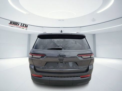 New 2026 Jeep Grand Cherokee L 2WD image 4