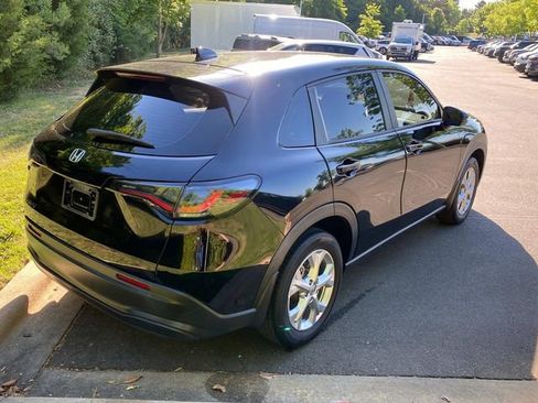 Used 2023 Honda HR-V LX image 33