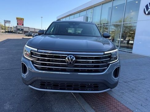 New 2026 Volkswagen Atlas SE image 2