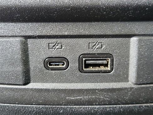 Used 2023 Chevrolet Colorado Z71 w/ Z71 Convenience Package 2 image 15