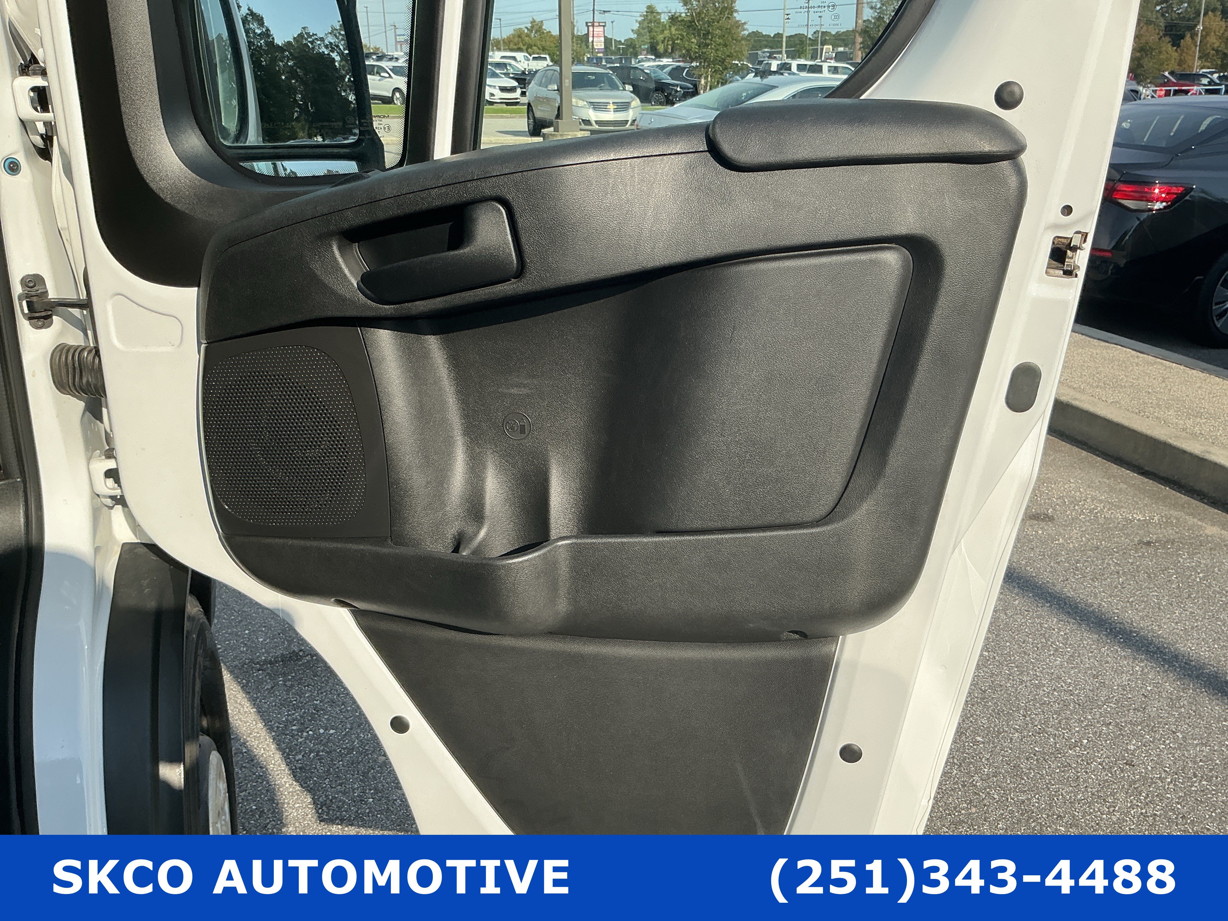 Used 2025 RAM ProMaster 3500 w/ Convenience Group FWD image 12