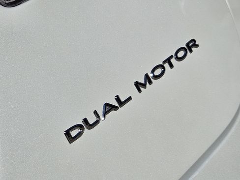 Used 2019 Tesla Model S Standard Range image 10