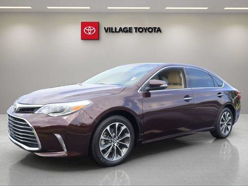 Certified 2016 Toyota Avalon XLE FWD image 1