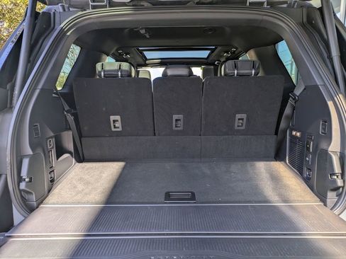 Used 2025 Ford Expedition Tremor image 10