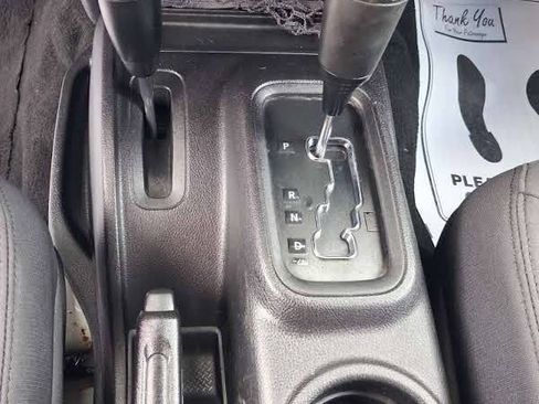 Used 2015 Jeep Wrangler Sport AWD/4WD image 14