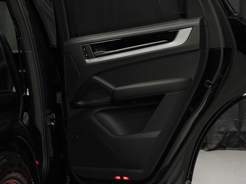 New 2026 Porsche Cayenne S AWD/4WD image 15