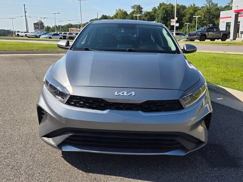 Used 2022 Kia Forte LXS FWD image 2