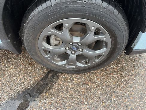 Used 2022 Subaru Crosstrek 2.5i Sport w/ Moonroof Package image 9