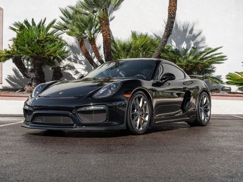 Used 2016 Porsche Cayman GT4 image 2