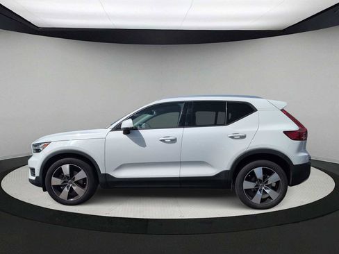 Used 2019 Volvo XC40 T5 Momentum AWD/4WD image 5