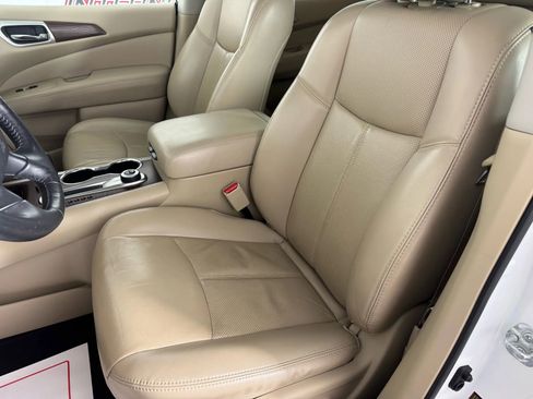 Used 2018 Nissan Pathfinder Platinum image 37