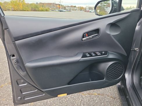 Used 2018 Toyota Prius Prime Plus image 15