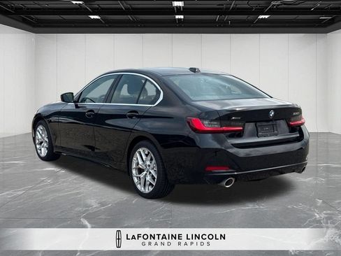 Used 2025 BMW 330i xDrive Sedan AWD/4WD image 3