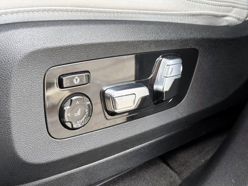 Certified 2023 BMW X7 xDrive40i w/ M Sport Package image 20