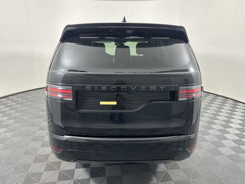 Used 2025 Land Rover Discovery Dynamic SE image 9
