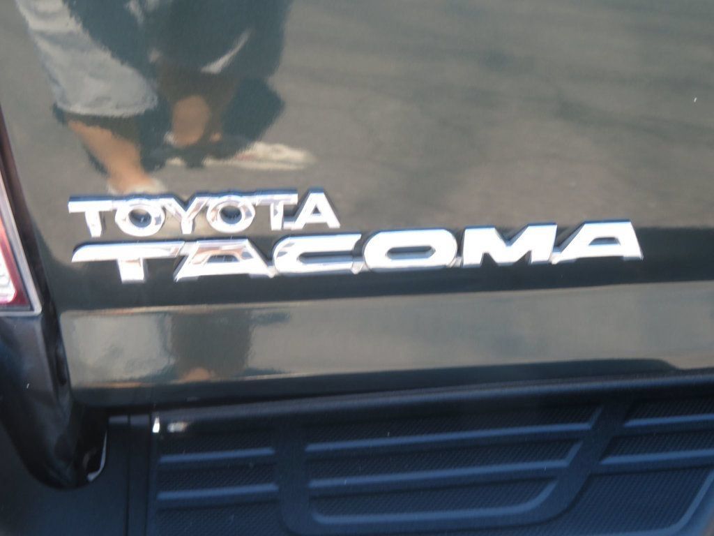 Used 2010 Toyota Tacoma 4x4 Double Cab w/ TRD Sport Pkg w/JBL Audio image 14
