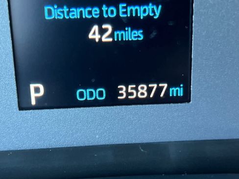 Used 2023 Toyota Corolla LE image 26