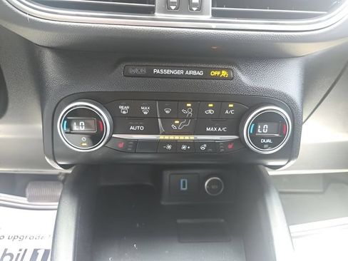 Used 2020 Ford Escape Titanium AWD/4WD image 16