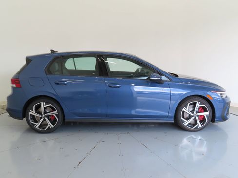 New 2025 Volkswagen GTI SE image 2