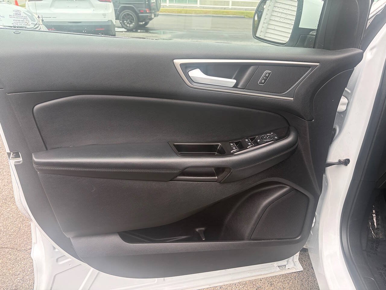 Used 2020 Ford Edge SEL w/ Cold Weather Package AWD/4WD image 10