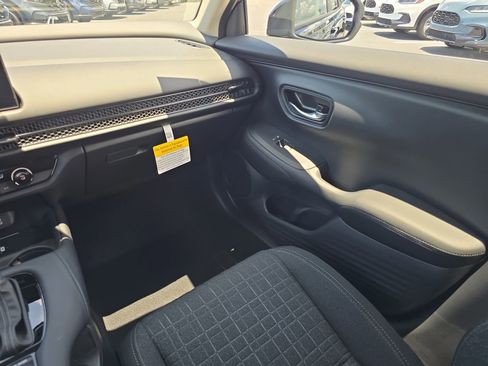 New 2026 Honda HR-V LX image 14