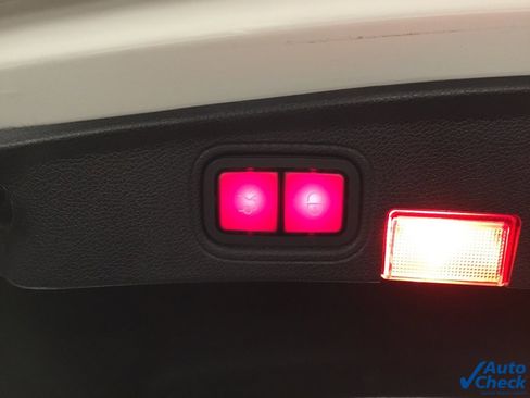 Used 2019 Mercedes-Benz C 300 4MATIC Coupe image 13