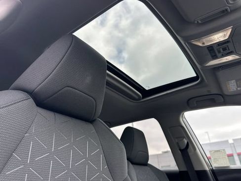 Certified 2025 Toyota RAV4 XLE w/ Convenience Package FWD image 21