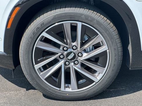 New 2026 Cadillac Vistiq Sport w/ LPO, Floor Liner Package image 5