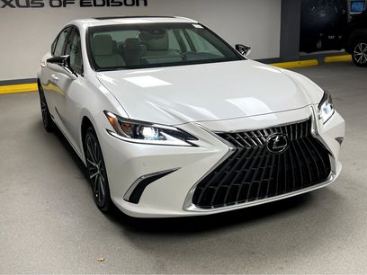 New 2025 Lexus ES 350 w/ Premium Package