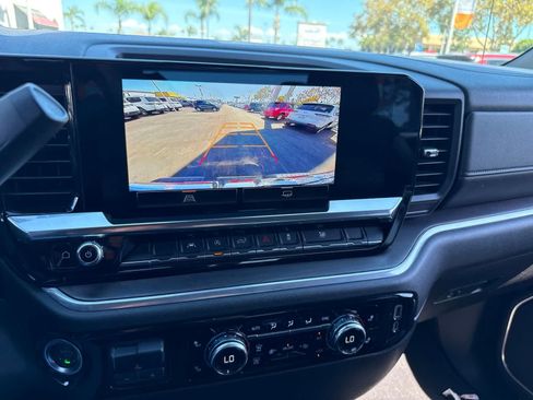 Used 2025 GMC Sierra 1500 SLT AWD/4WD image 29