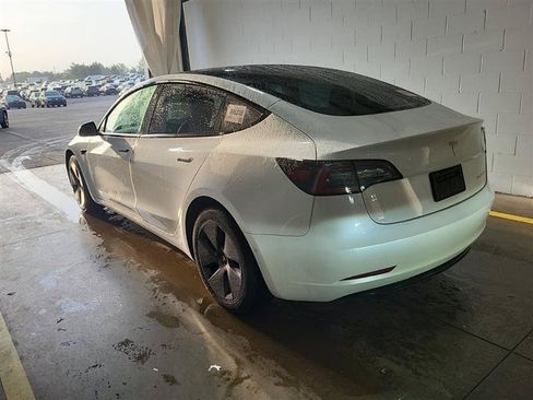 Used 2021 Tesla Model 3 Long Range AWD/4WD image 4