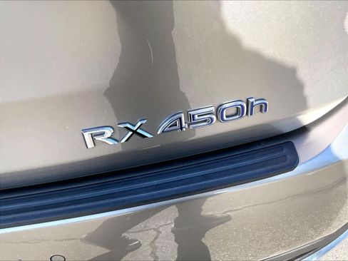 Used 2022 Lexus RX 450h AWD w/ Premium Package image 11