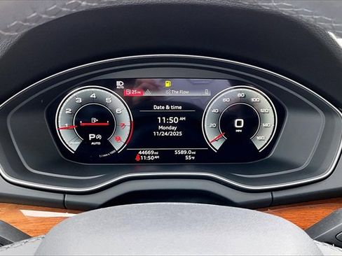 Used 2022 Audi Q5 2.0T Premium Plus w/ Premium Plus Package image 22